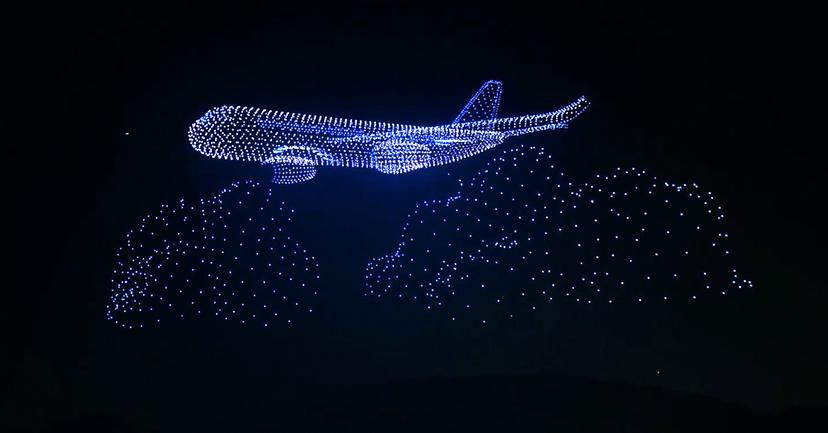 BotLab Dynamics Drone Show Broke 5 World Records in 13 Minutes